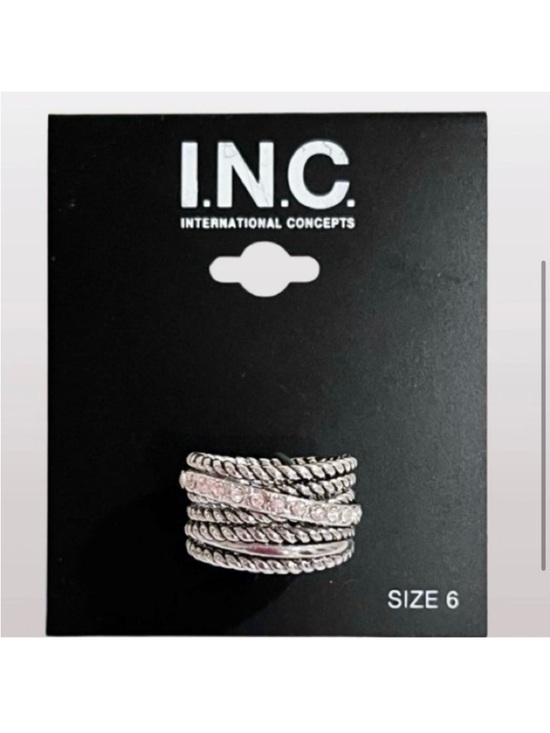 I.N.C. International Concepts Textured Pavé Crossover Ring. Size: 6 - Picture 7 of 7